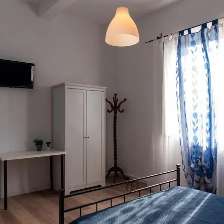 Arcobaleno Affittacamere Guest house Livorno
